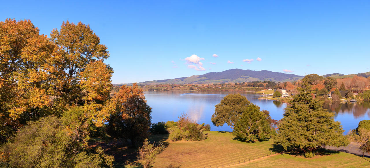 Picturesque autumn panorama landscape Karapiro lake, Waikato, Ne